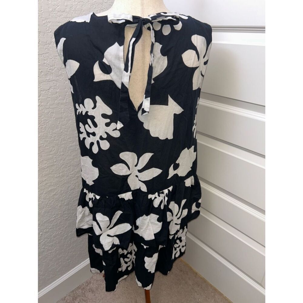 Tuckernuck Floral Print Sleeveless
Lightweight A-Line Knee Length Dress - Picture 3 of 8